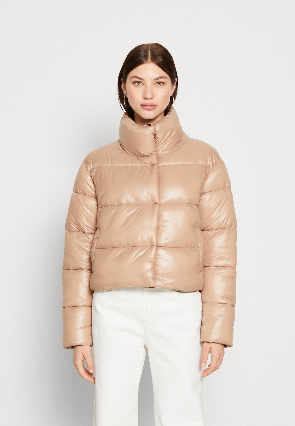 

Зимняя куртка Cotton On