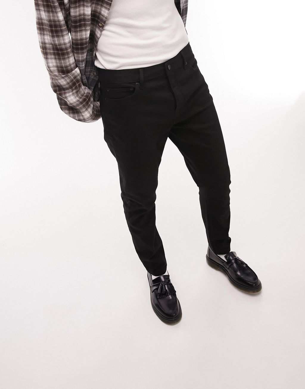 Черные эластичные зауженные джинсы Topman серые эластичные зауженные джинсы topman