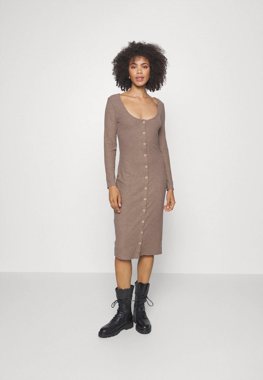 

Платье-футляр ONLNELLA BODYCON BUTTON DRESS ONLY, цвет carafe