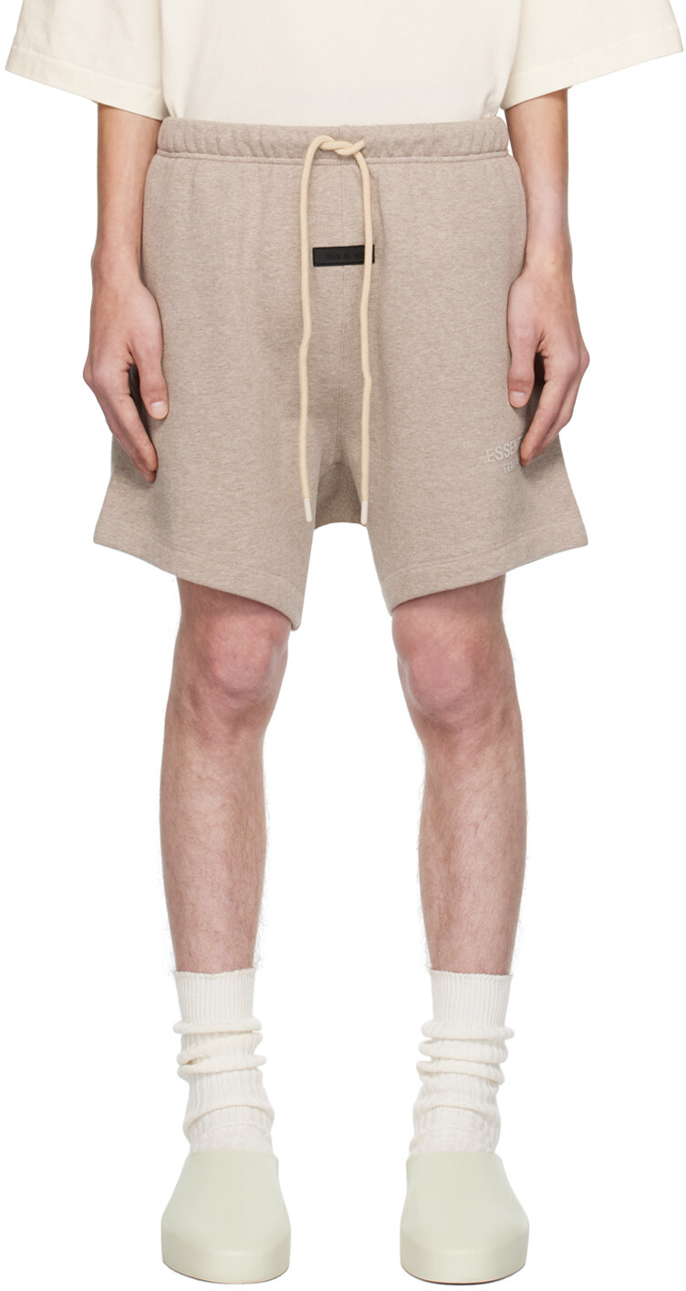 

Бежевые шорты на кулиске Fear of God ESSENTIALS
