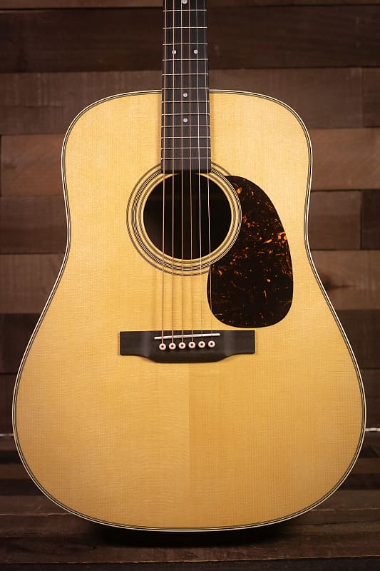 цена Акустическая гитара Martin D-28 Standard Series Acoustic