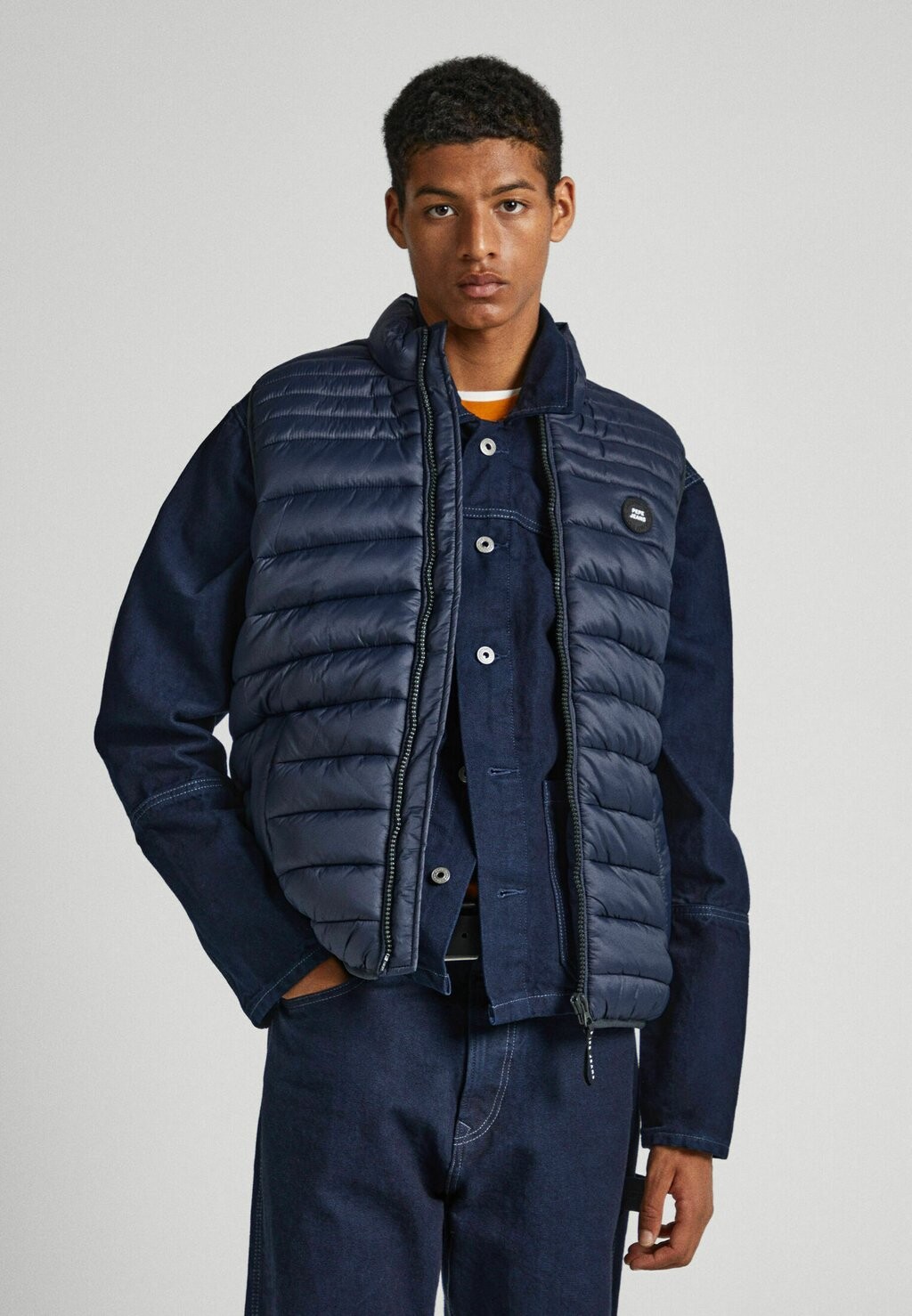 

Жилет Pepe Jeans с воротником, темно-синий, Черный