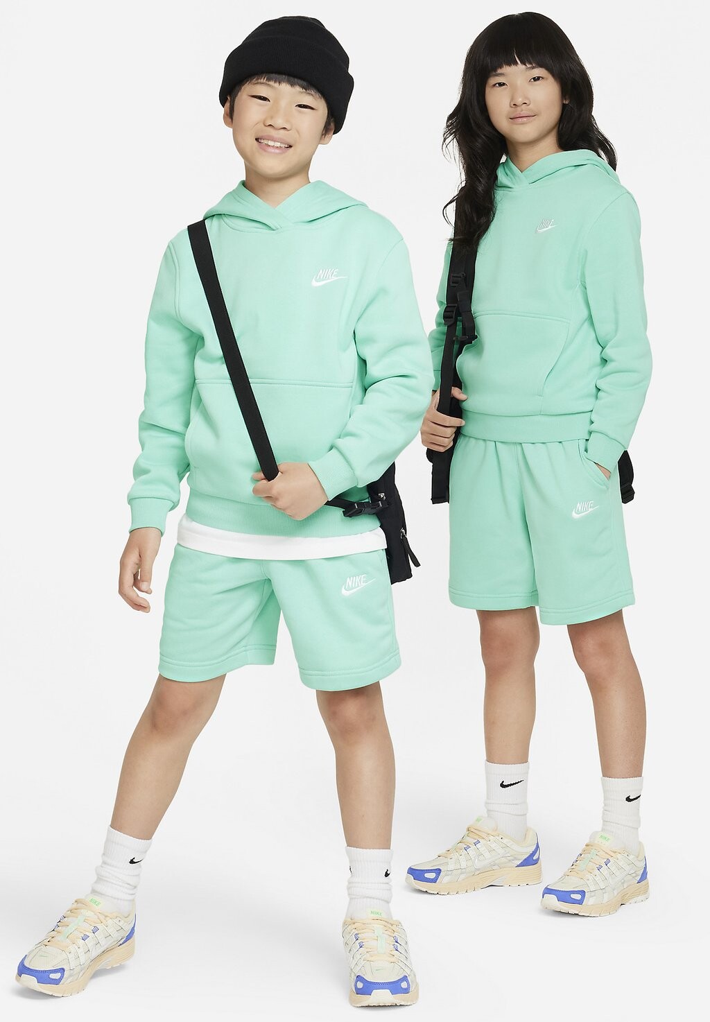 

Толстовка Club Unisex Nike, цвет emerald rise white