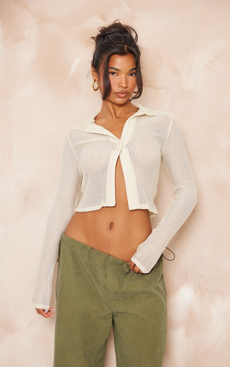 

PrettyLittleThing Кремовая фактурная рубашка приталенного кроя на пуговицах