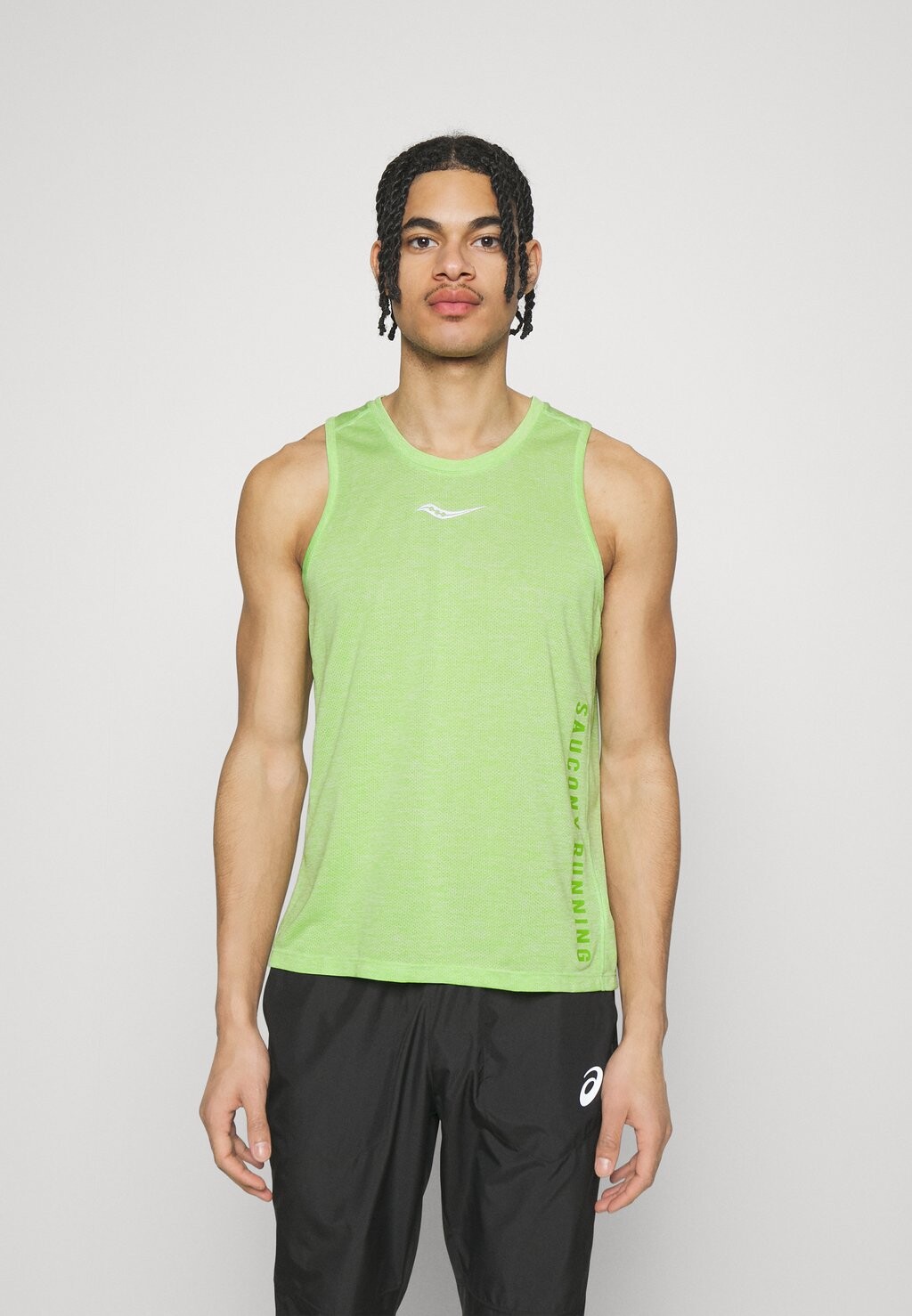 

Футболка Saucony, зеленый неон