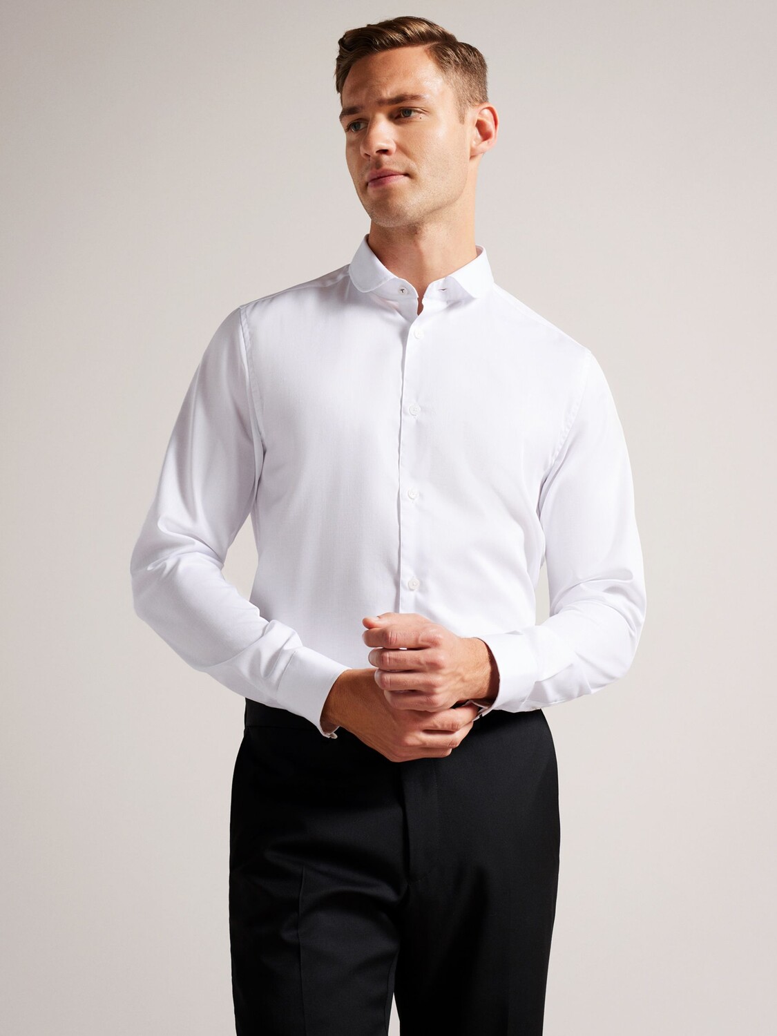 

Рубашка с длинным рукавом и закругленным воротником Ted Baker Witfor, белая