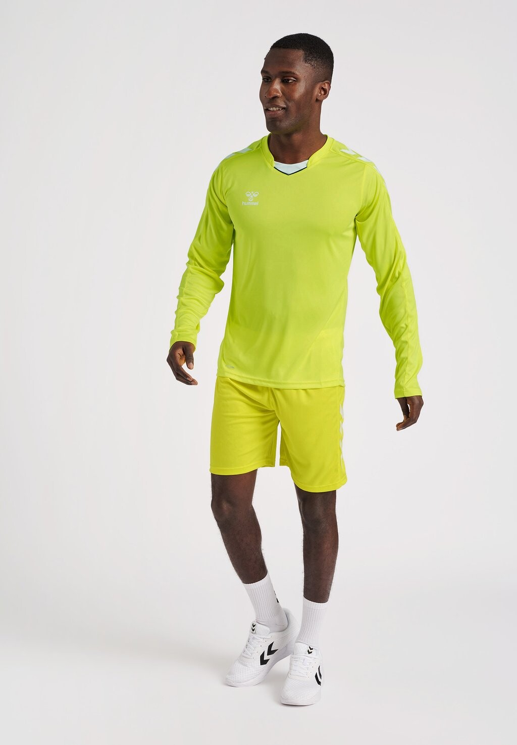 

Спортивные шорты Hummel, желтый неон