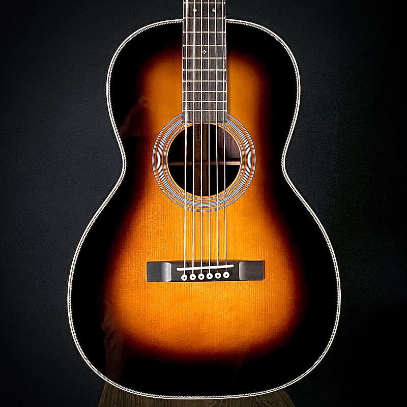 

Акустическая гитара Martin Custom Shop 00 12-Fret, 28 Style Sunburst