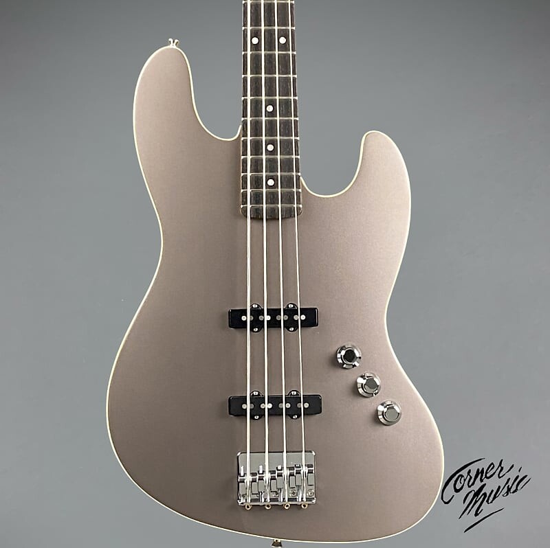 

Басс гитара Fender Aerodyne Special Jazz Bass 2023 Dolphin Gray Metallic