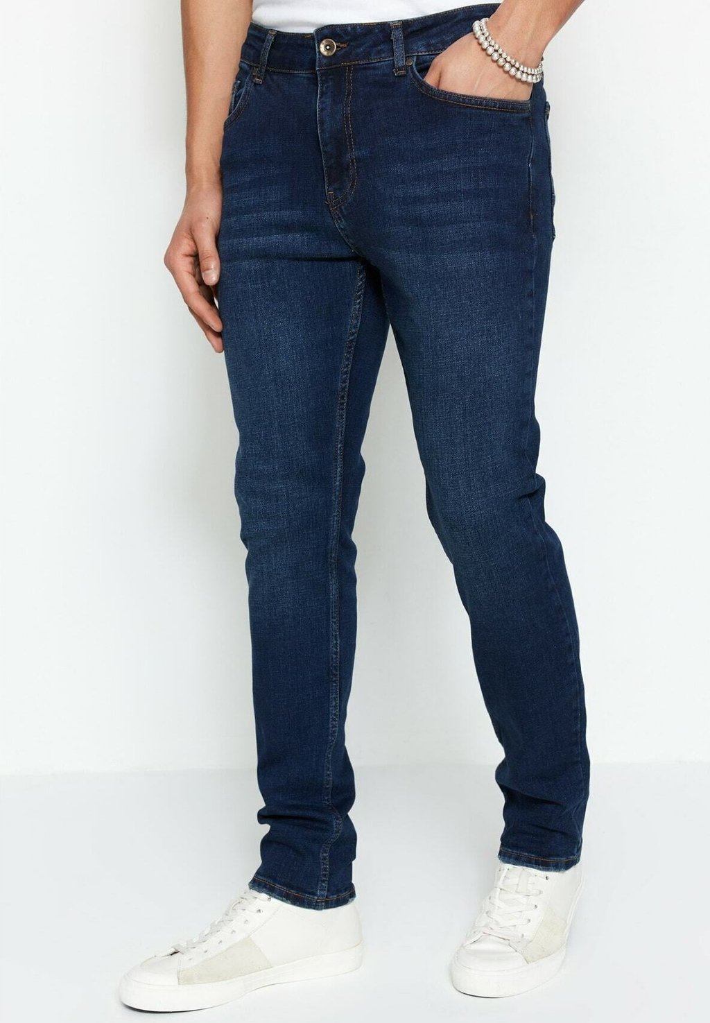 Джинсы узкого кроя Trendyol, темно-синие. темно синие жесткие джинсы узкого кроя new look