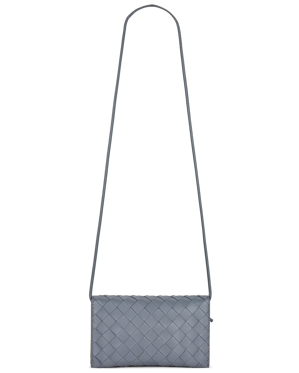 

Сумка кросс-боди Bottega Veneta Wallet On Strap, цвет Thunder & Gold