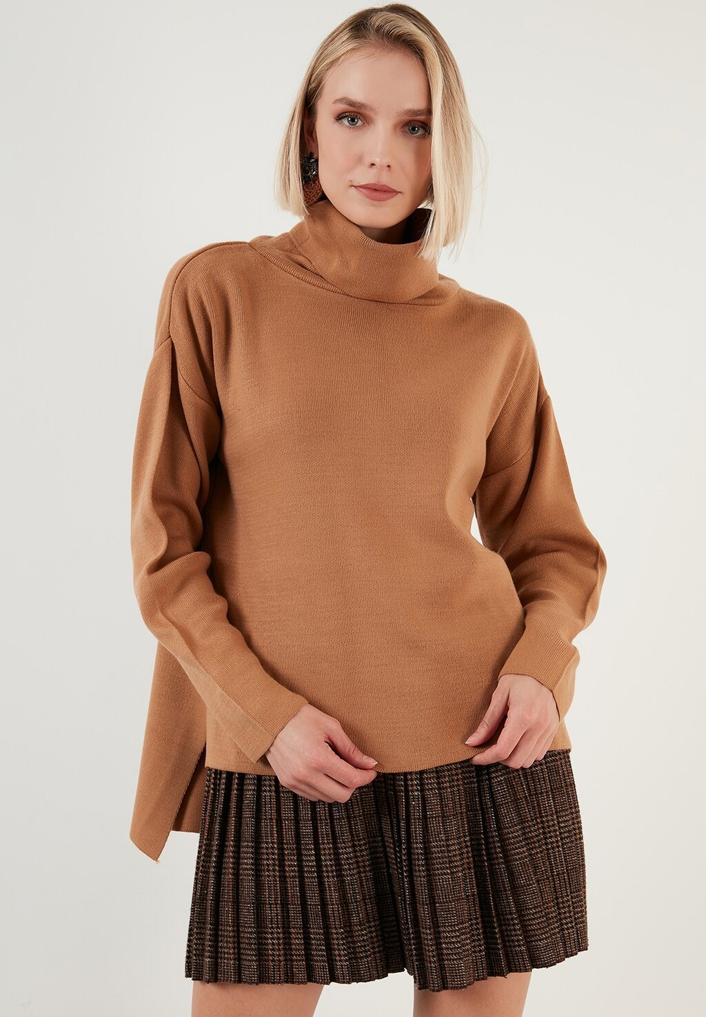 

Свитер LELA Regular Fit, карамельный, Коричневый