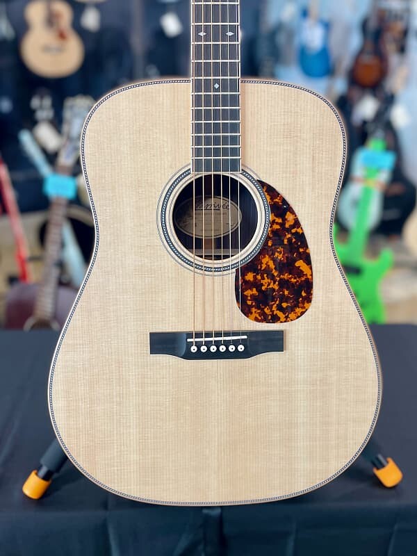 

Акустическая гитара Larrivee D40RE Legacy Series Rosewood w/Stage Pro Element - Natural