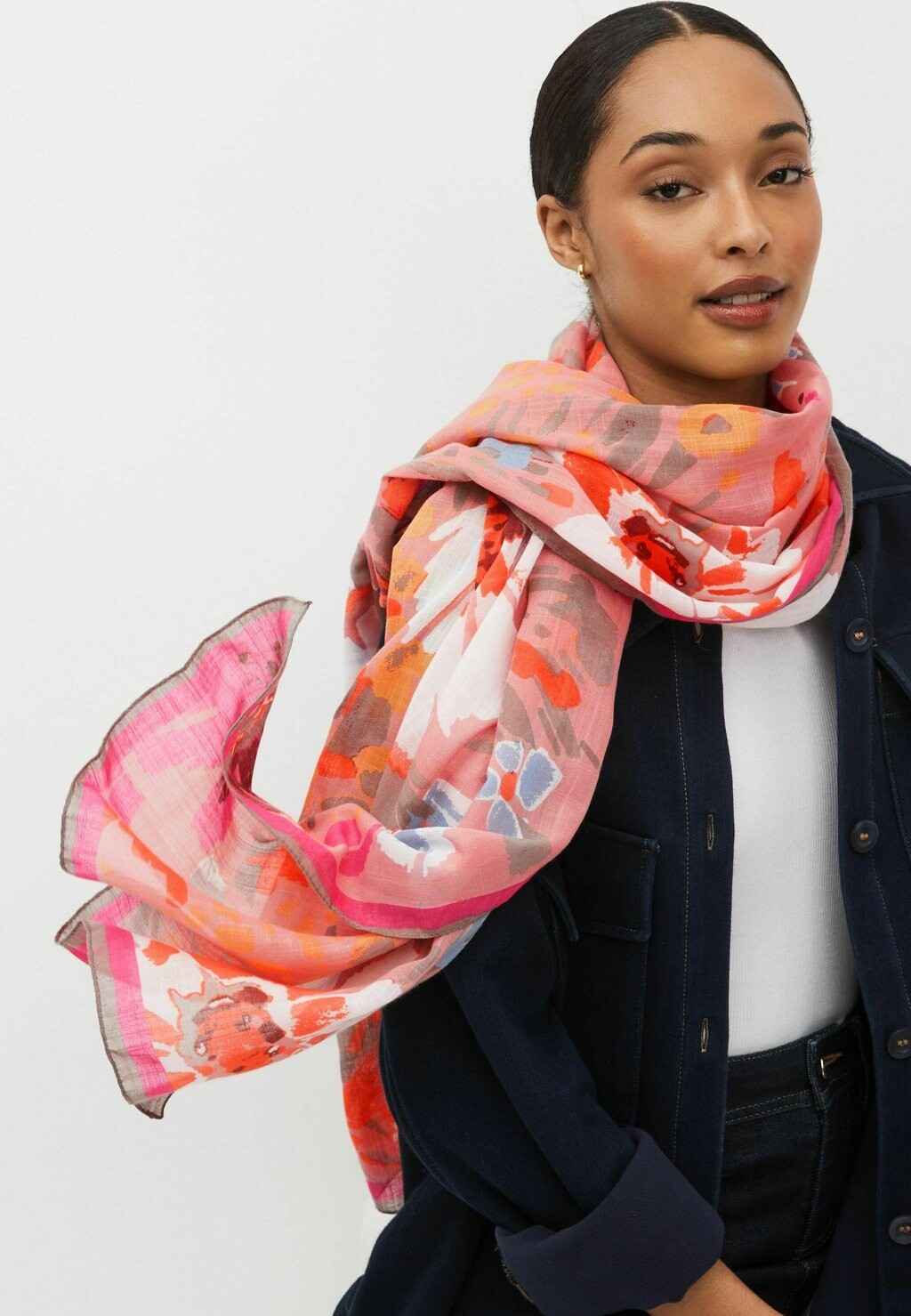 

Шарф LIGHTWEIGHT- REGULAR FIT Next, цвет pink floral