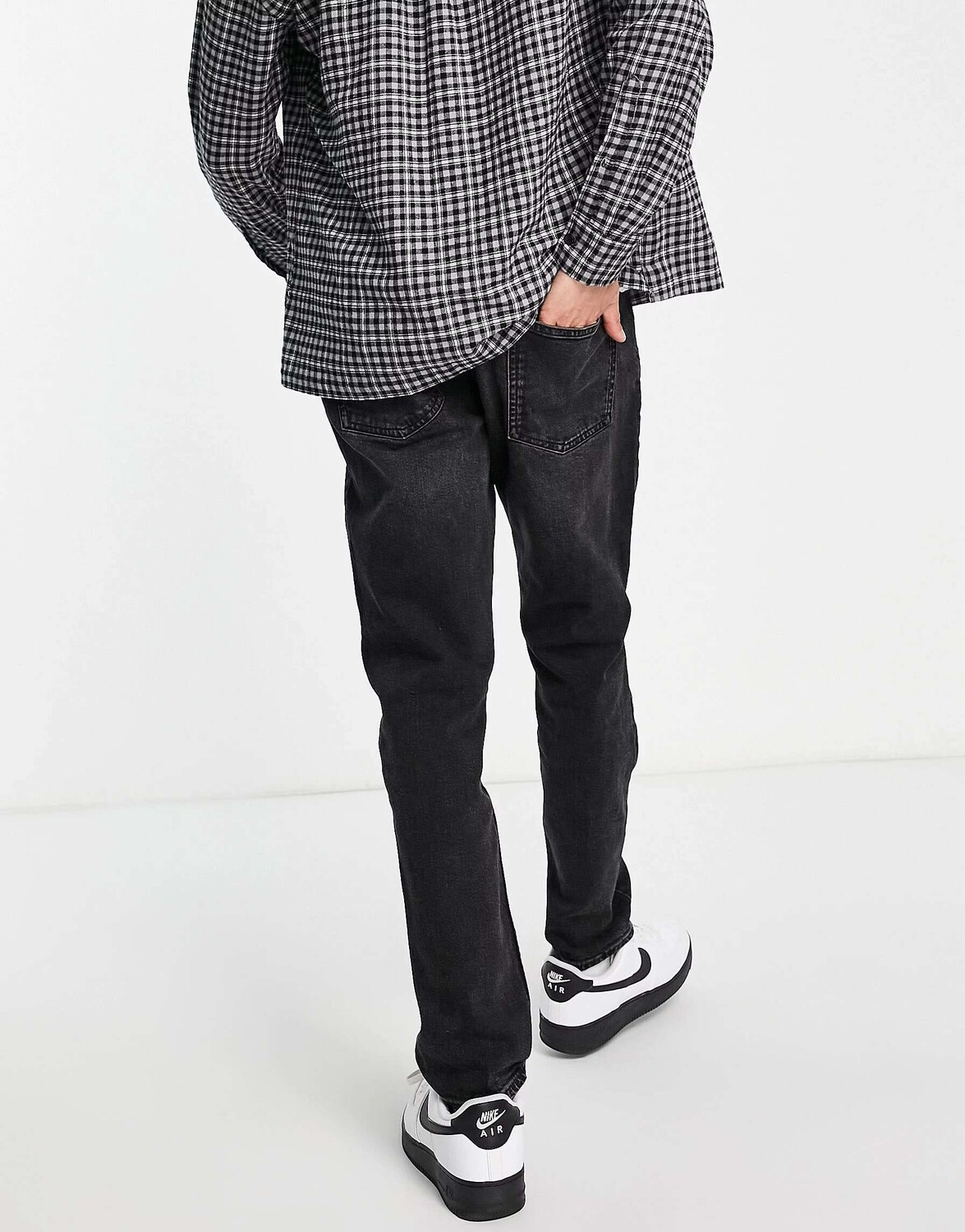 

Черные узкие джинсы Pull&Bear