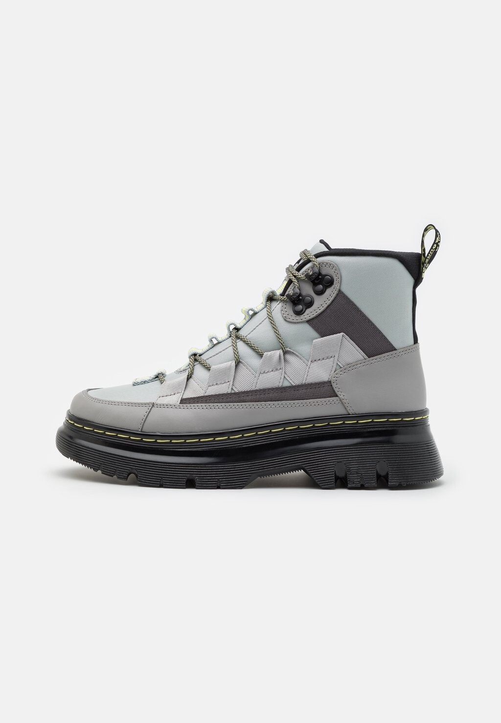 

Высокие кроссовки Dr. Martens