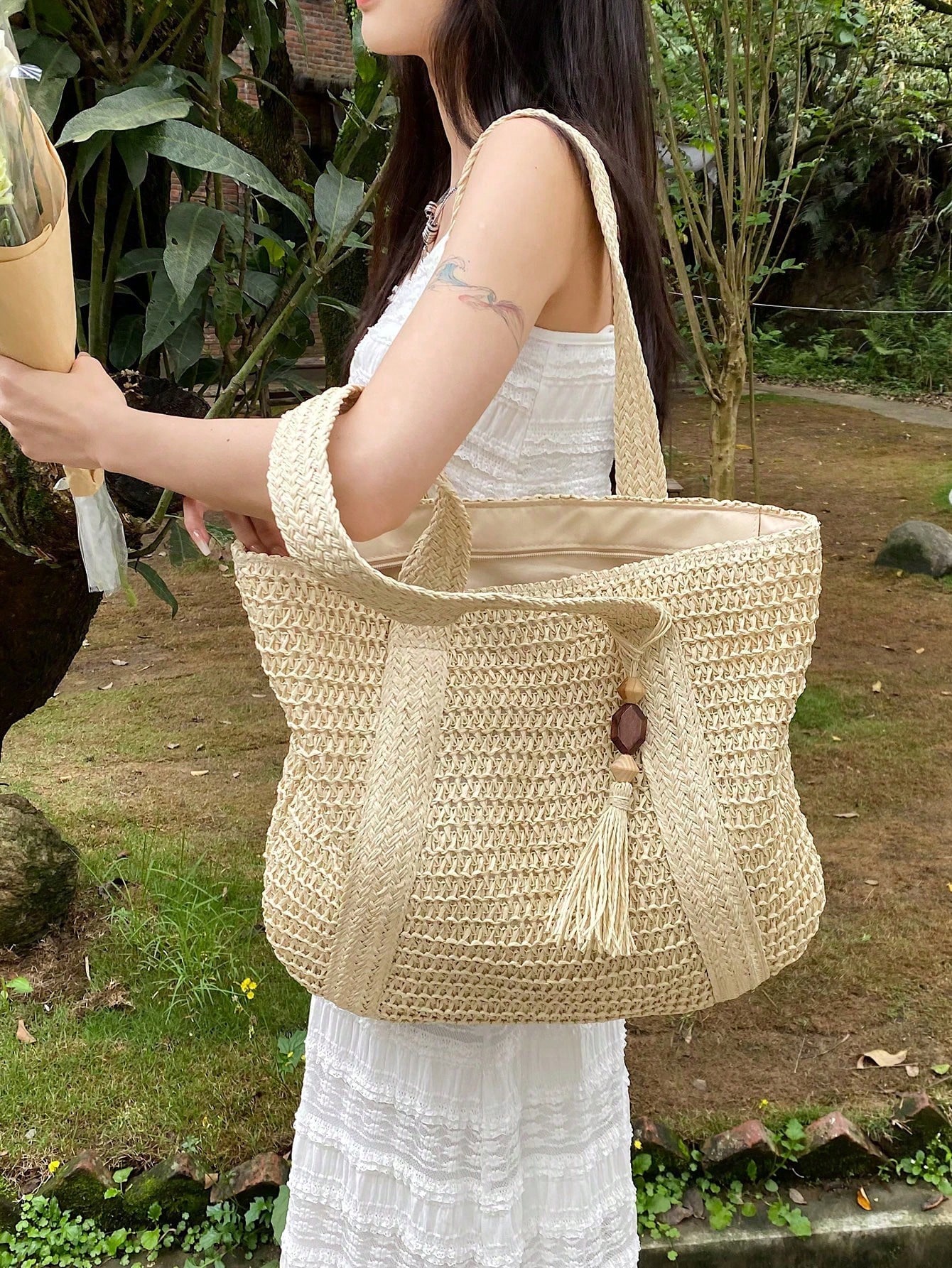 Соломенная сумка с декором кисточкой, белый сумка пляжная marc