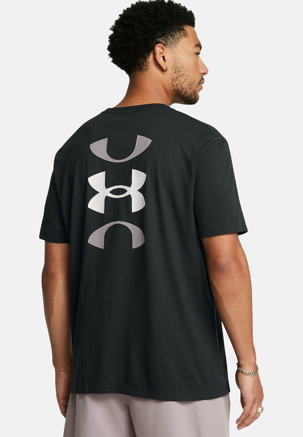 

Футболка с принтом SHORT-SLEEVE GRAPH Under Armour, черный