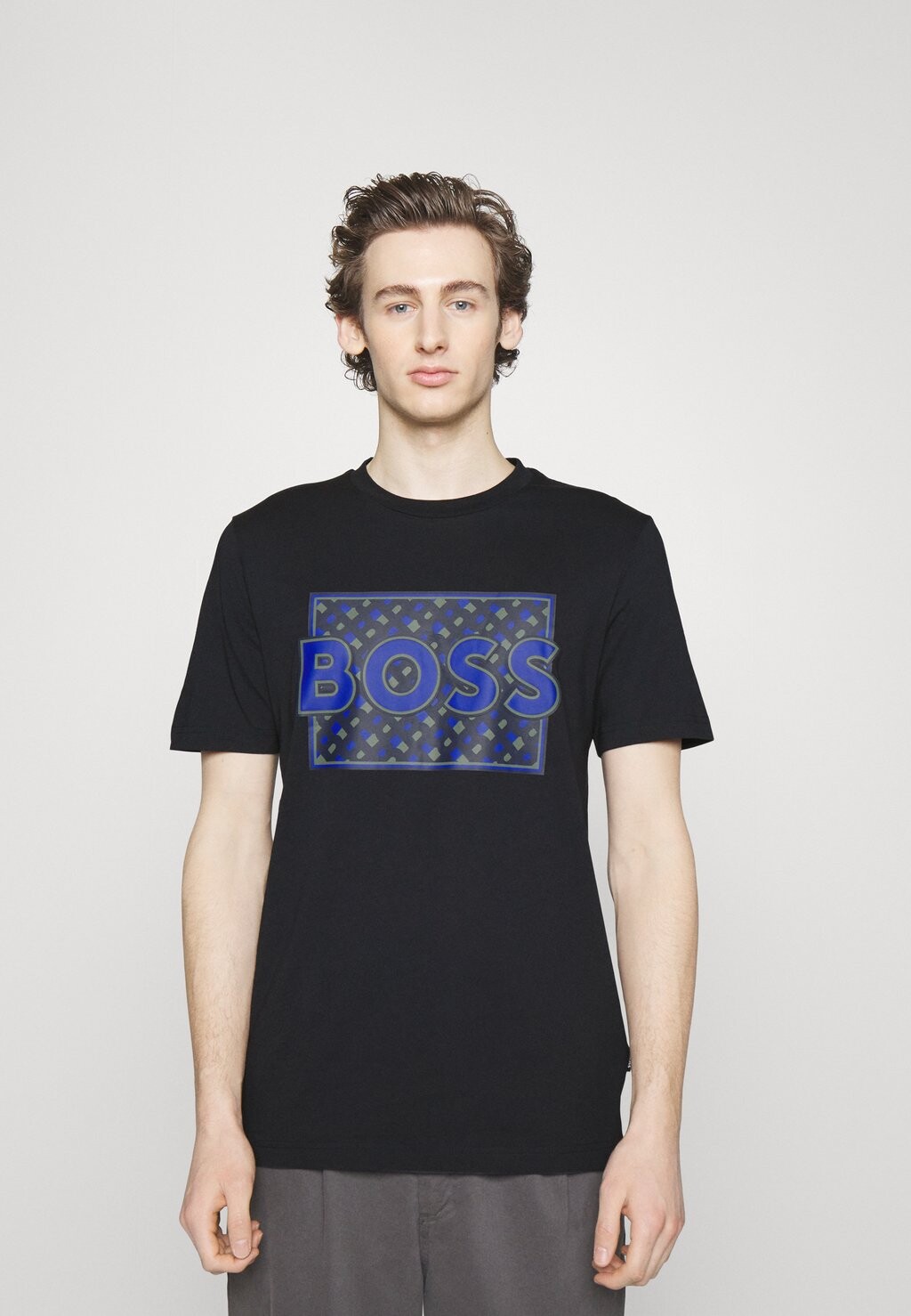 

Футболка с принтом BOSS, темно-синий