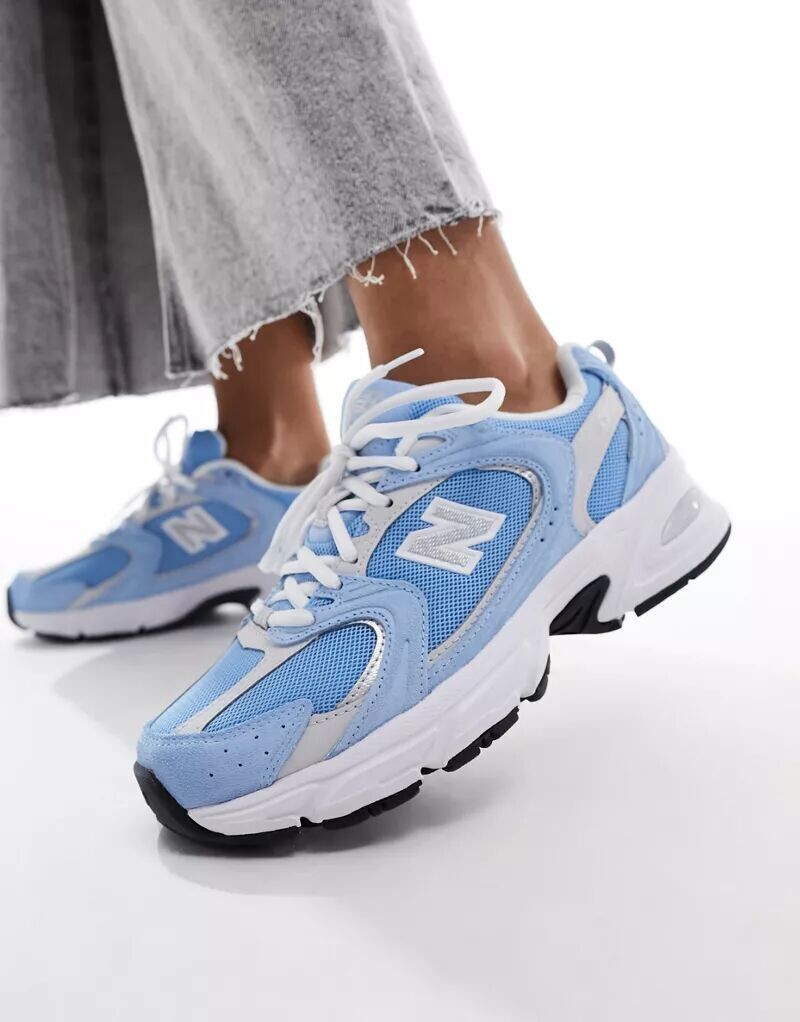

Синие кроссовки New Balance 530
