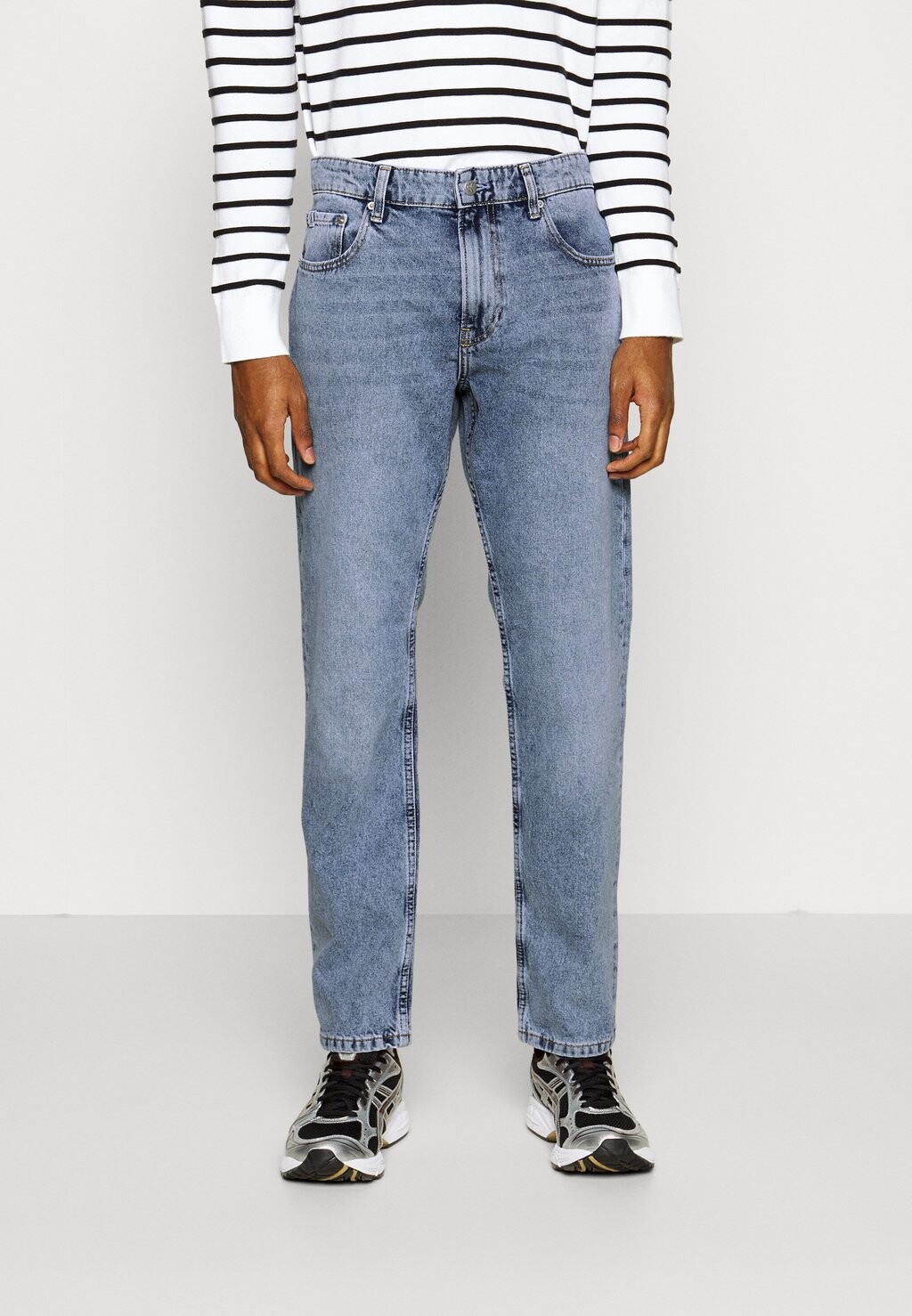 

Джинсы прямого кроя Calvin Klein Jeans