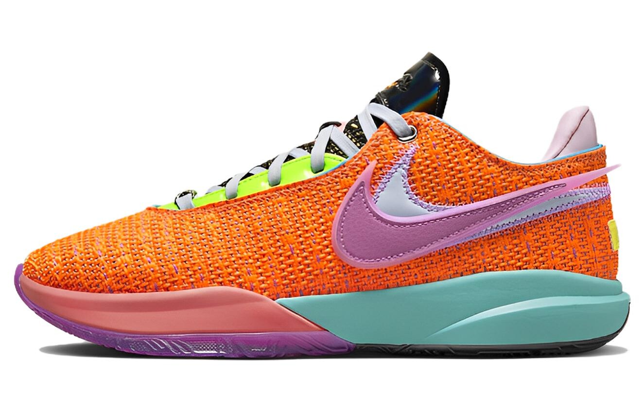 

Кроссовки Nike LeBron 20