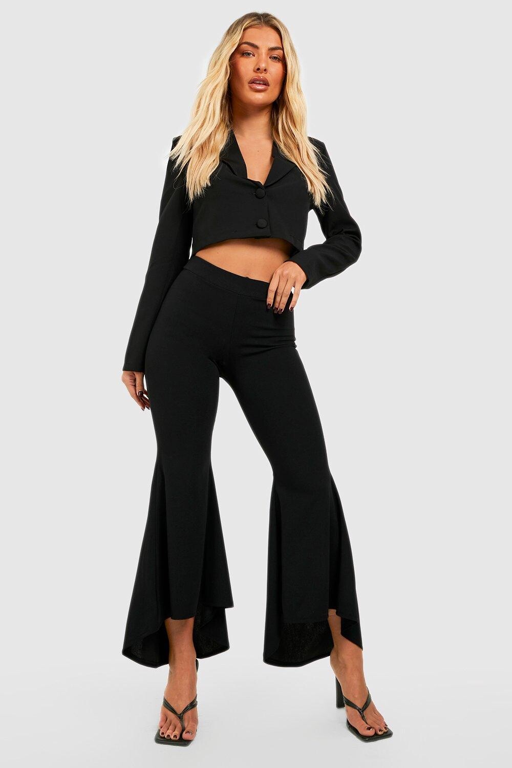 

Брюки с суперрасклешенным нимом Boohoo, черный