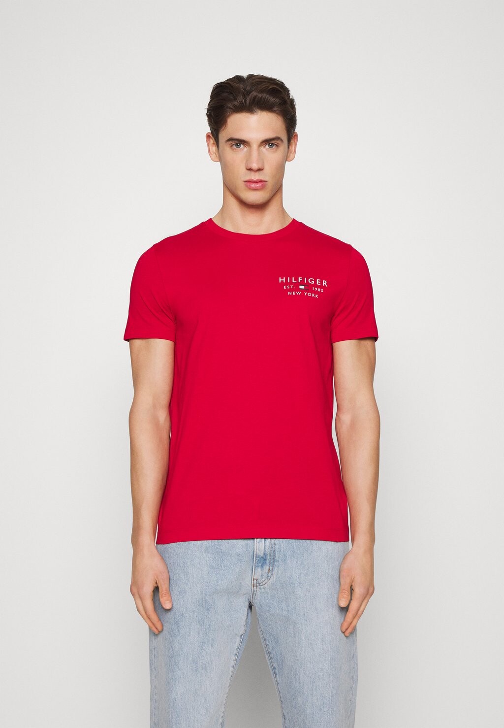 

Футболка с принтом Tommy Hilfiger, красный
