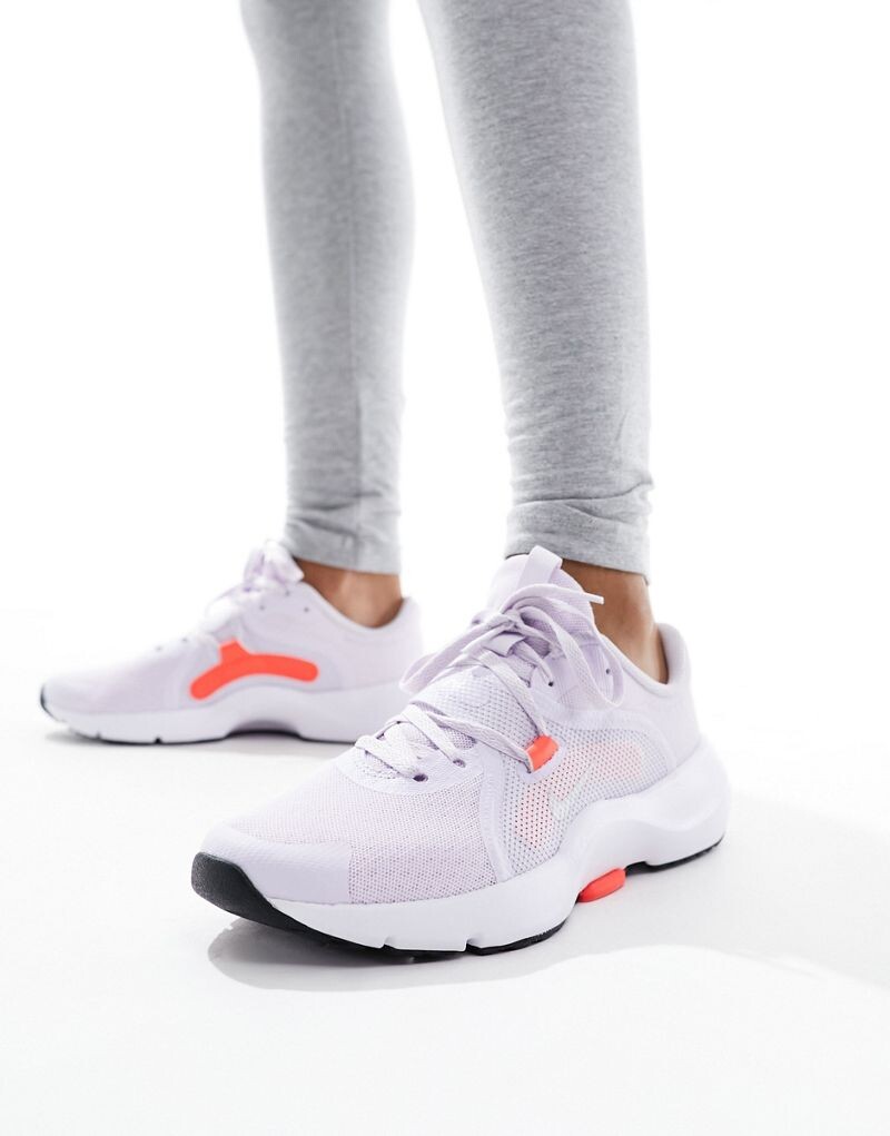 

Сиреневые и красные кроссовки Nike In-Season 13