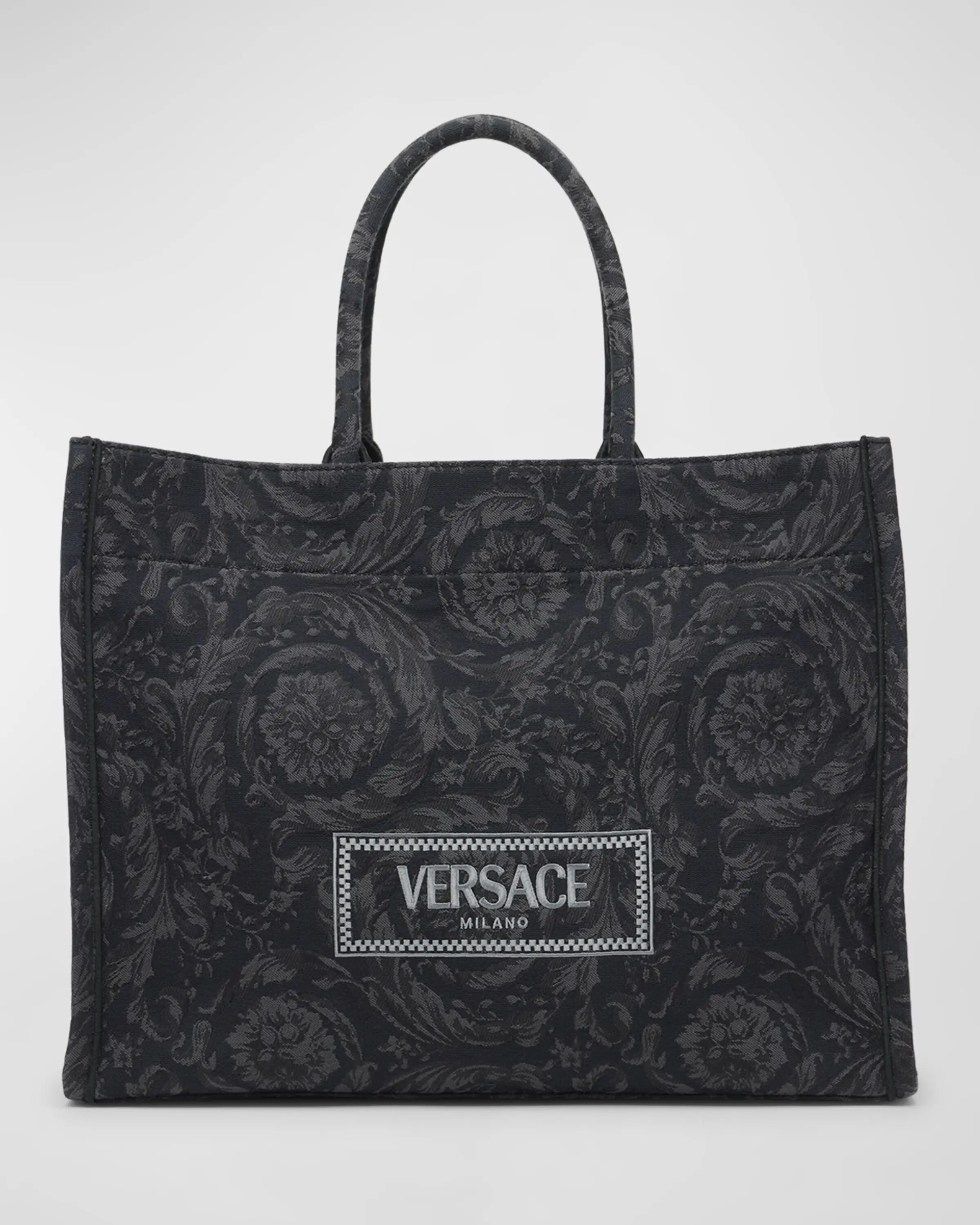 

Большая сумка-тоут из жаккардовой ткани XL с вышивкой, цвет Black Versace Gold