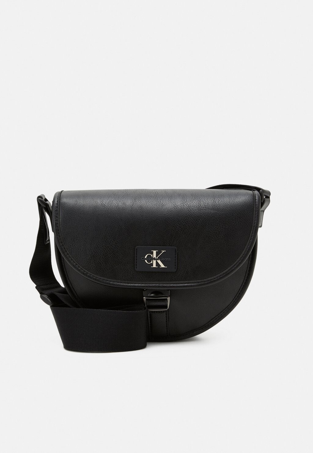

Сумка через плечо Calvin Klein Jeans, черный