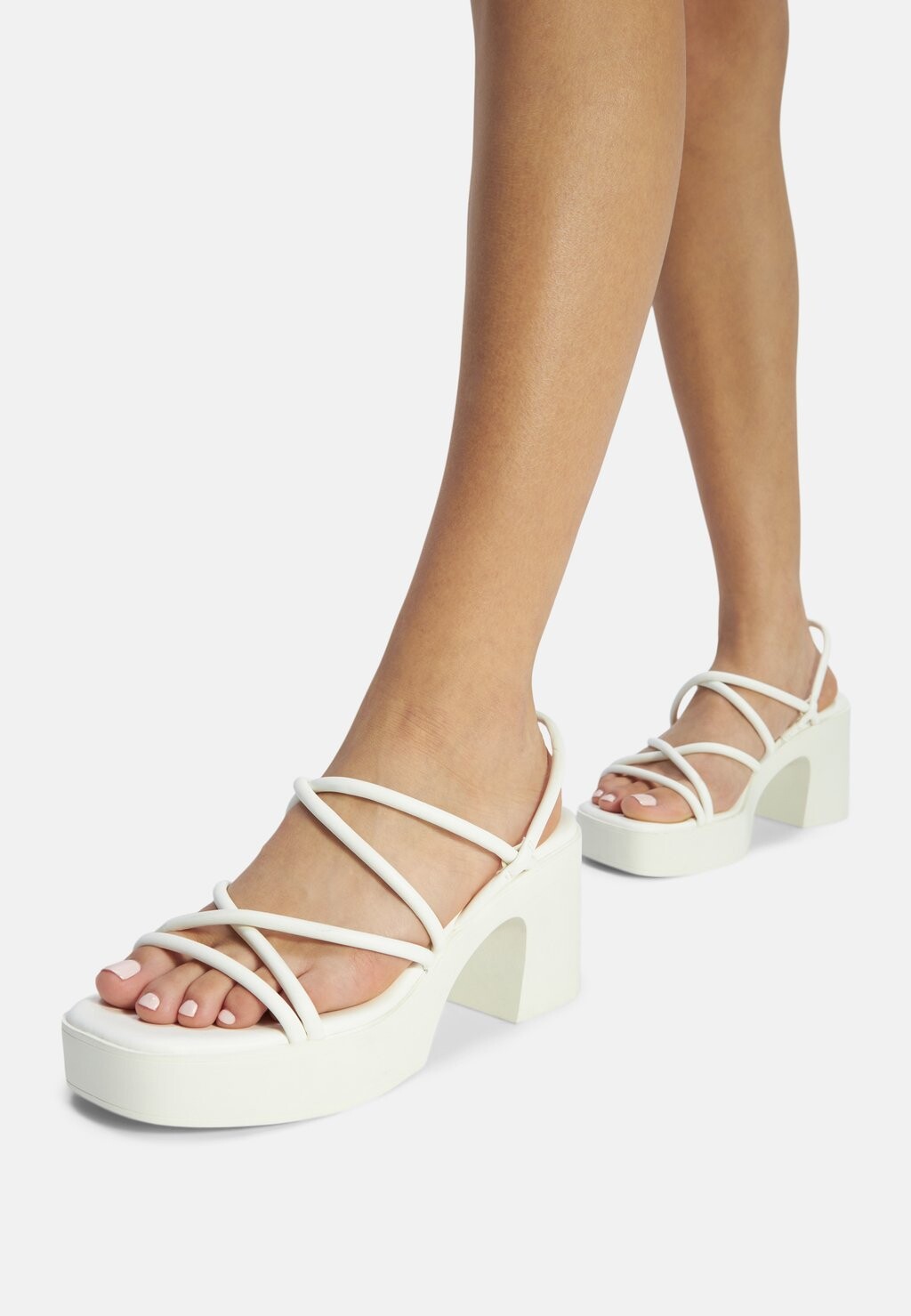 

Босоножки на платформе ALDO, белый