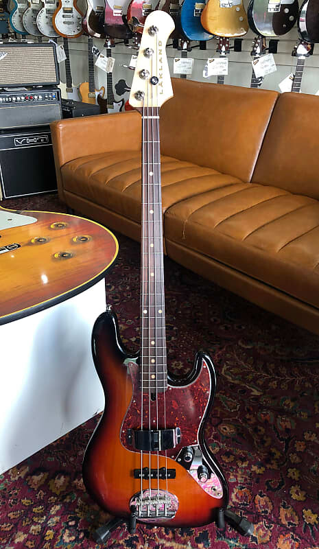 

Басс гитара Lakland USA 44 60