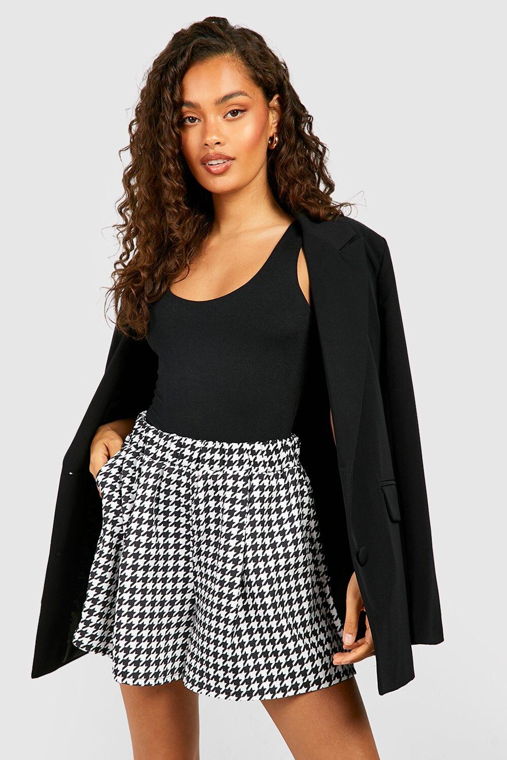 

Короткие тканые шорты Boohoo, черный