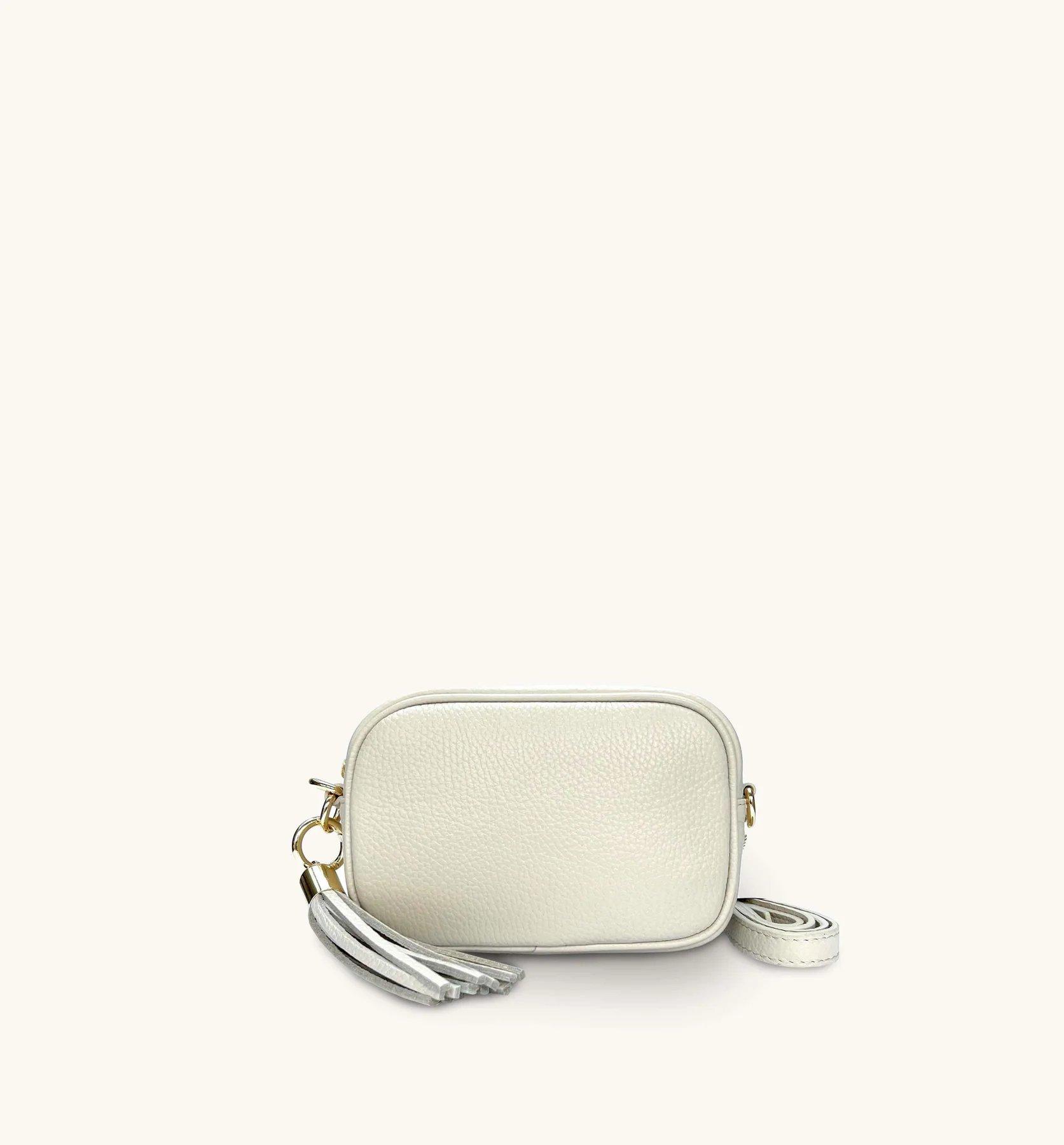 Кожаная сумка для телефона Mini с кисточками и камнями Apatchy London, бежевый цена и фото