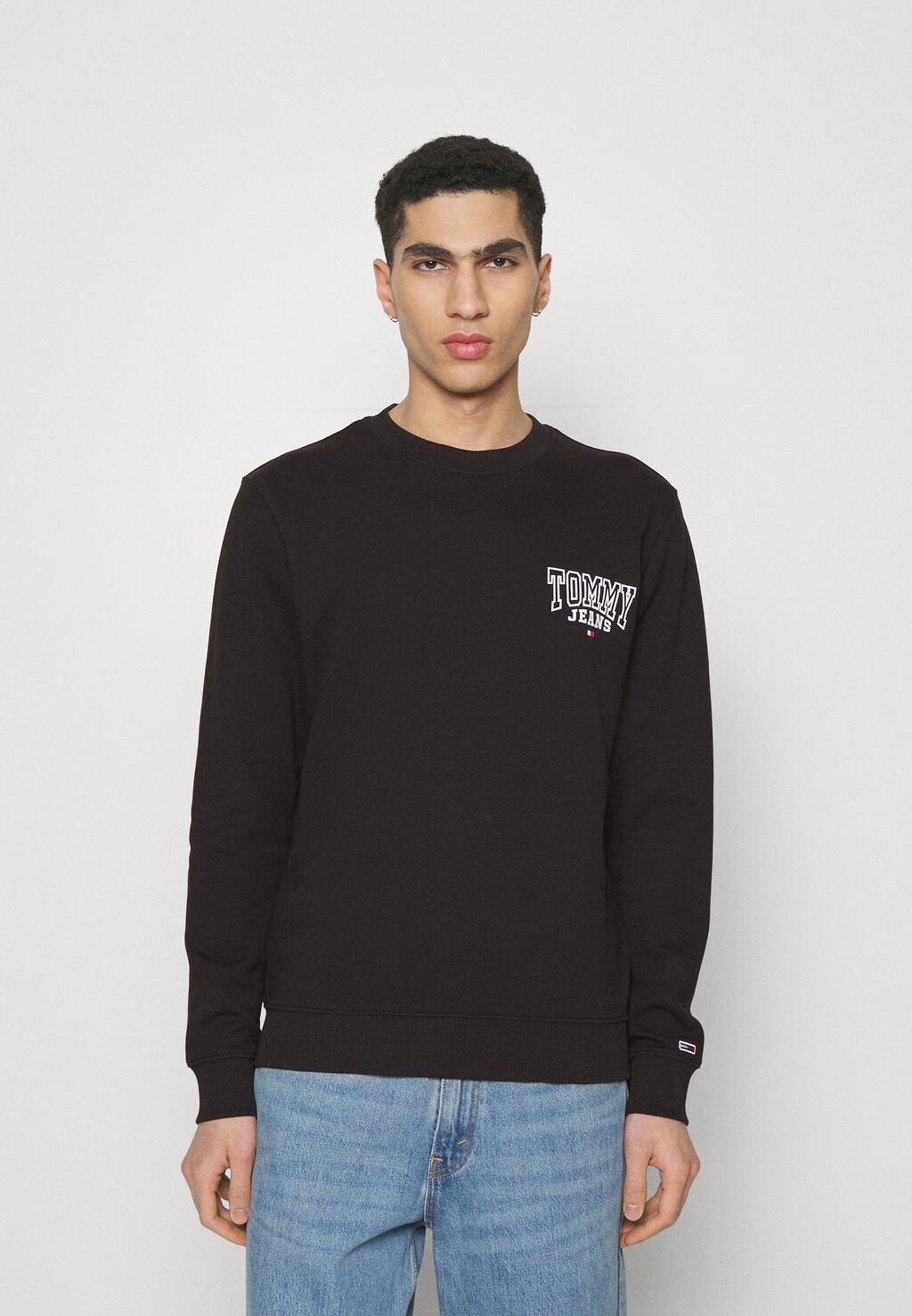 

Толстовка Tommy Jeans, черный