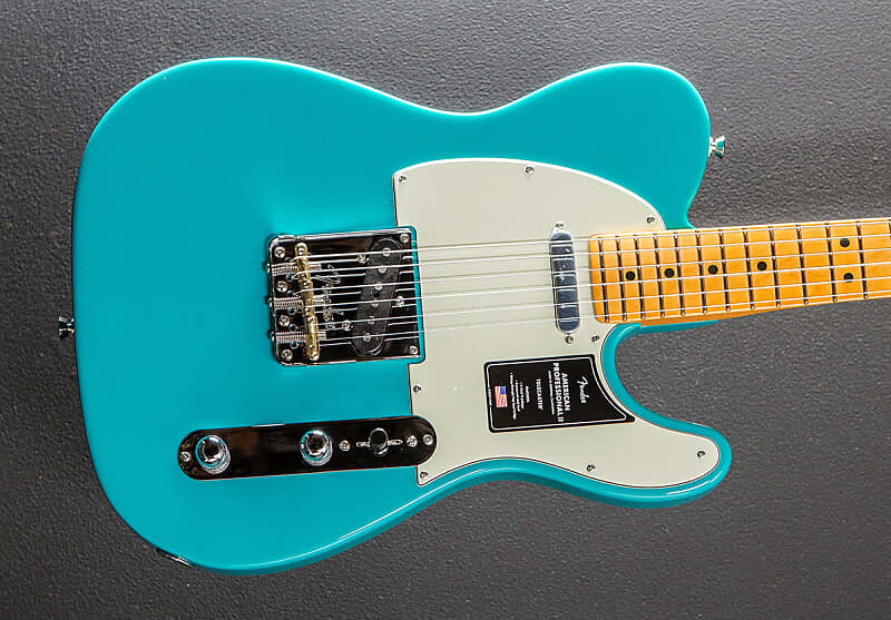 

Электрогитара Fender American Professional II Telecaster - Miami Blue w/Maple