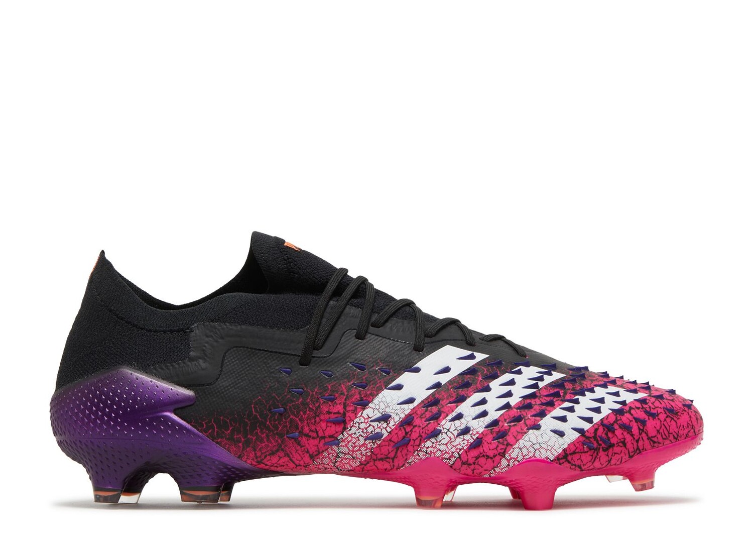 

Кроссовки adidas Predator Freak.1 Low Fg 'Demonskin - Black Shock Pink', розовый