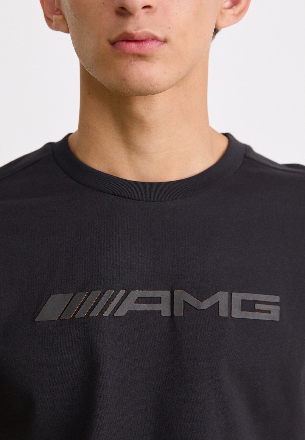 

Футболка с принтом AMG LOGO TEE Puma, черный