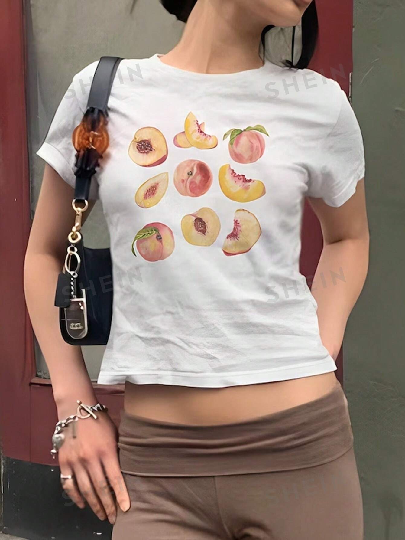 Женская футболка с коротким рукавом и принтом черники, белый