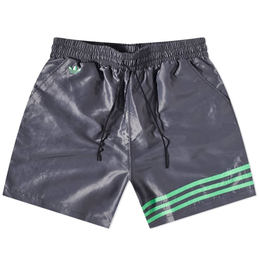 

Шорты Adidas Neuclassics, черный