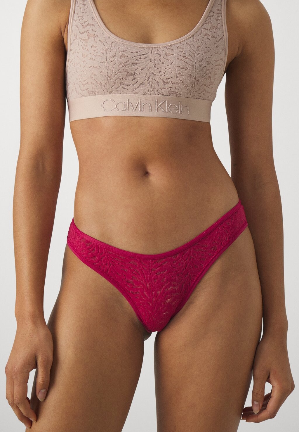 

Трусы Calvin Klein Underwear, красный