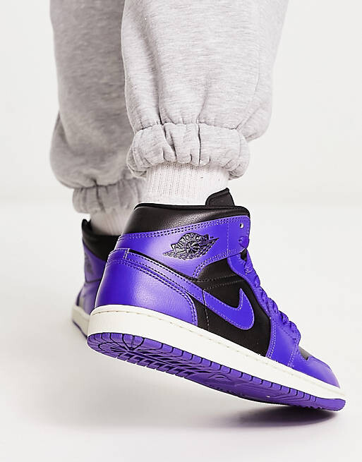 

Темно-синие кроссовки Air Jordan 1 Mid, Синий