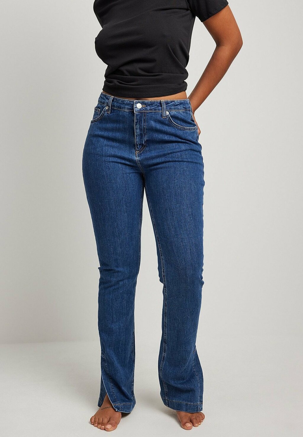 

Джинсы Bootcut NA-KD