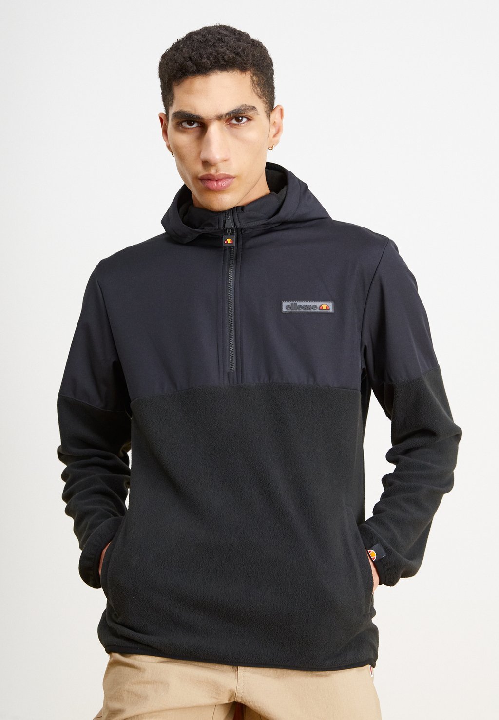 

Толстовка Ellesse MURCIO OH JACKET, черный