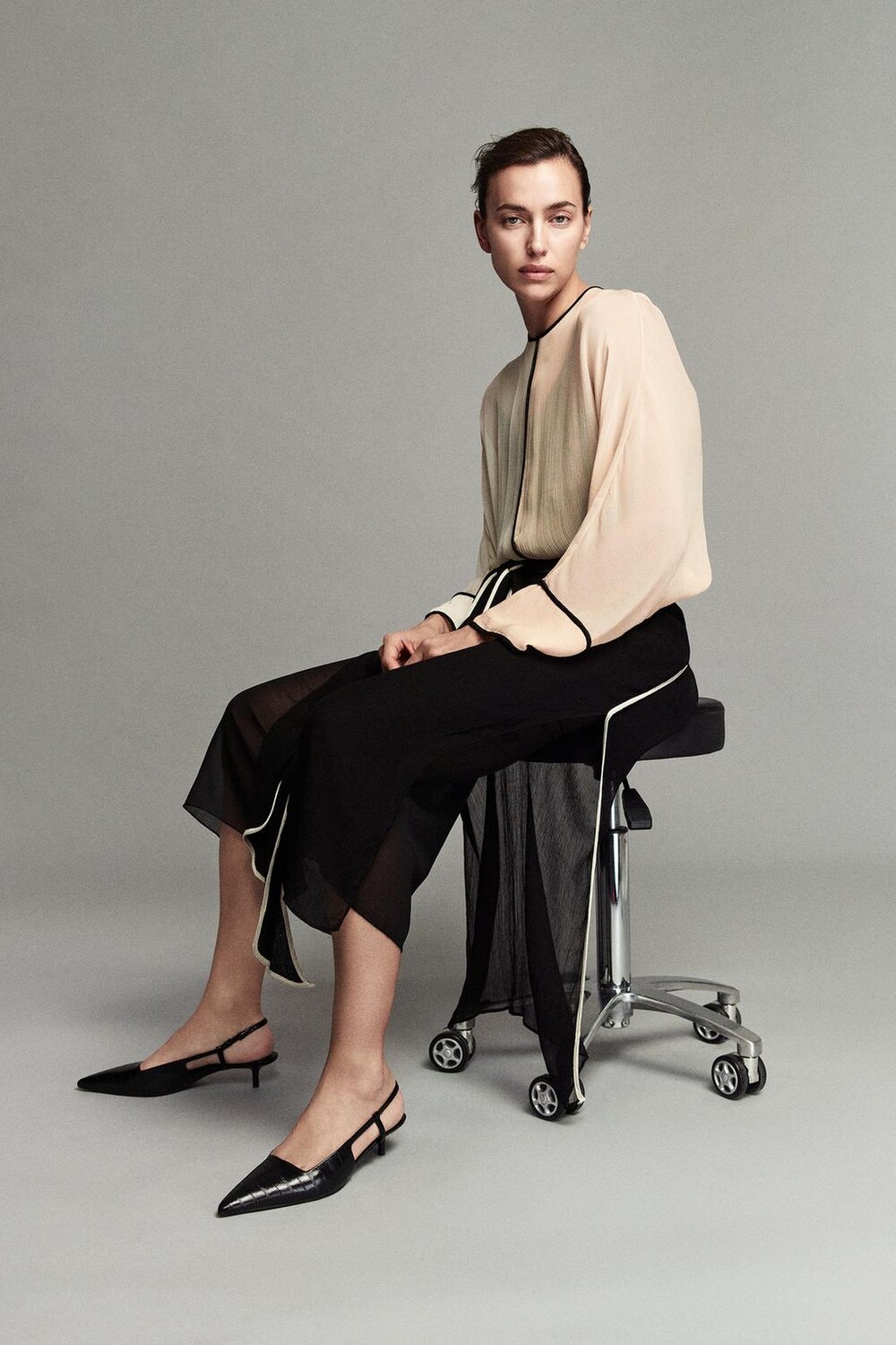 

Контрастное платье ZARA, черный