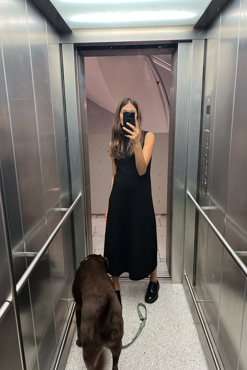 

Трикотажное платье миди без рукавов ZARA, черный