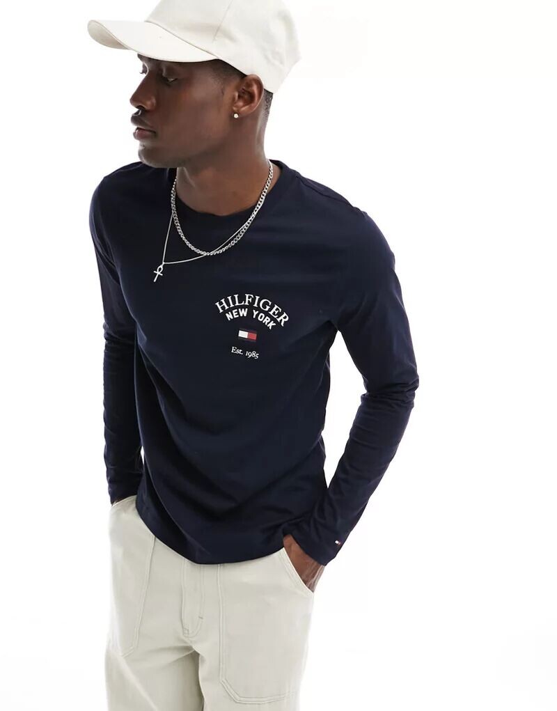 

Черная рубашка с длинными рукавами и логотипом Tommy Hilfiger