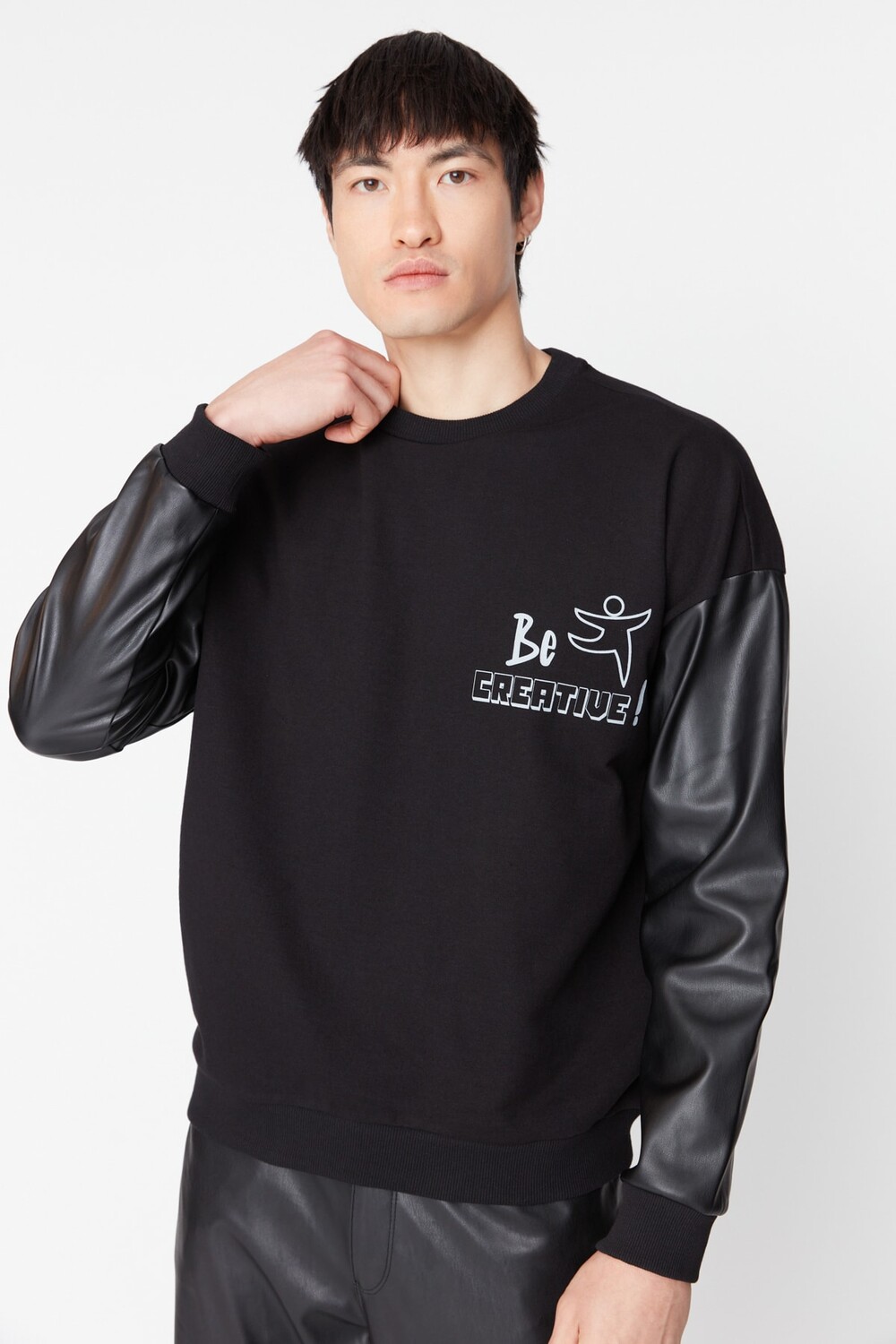

Толстовка - Черный - Oversize Trendyol, черный