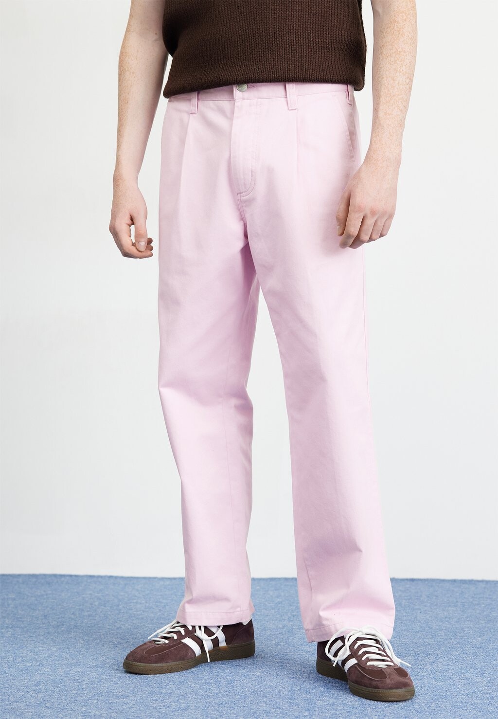 

Чино HARDWORK PLEATED PANT Obey Clothing, цвет piroutte